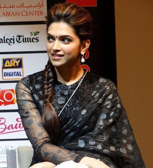 deepika frisure med saree