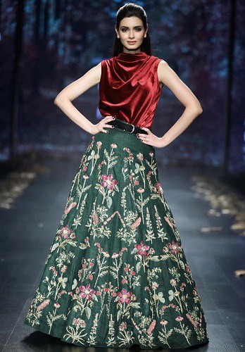 Green og Maroon Lehenga
