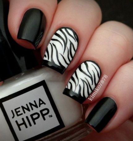 Zebra Nail Art