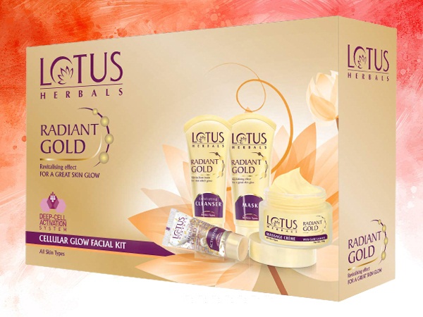 Lotus Herbals Radiant Gold Cellular Glow Facial Kit