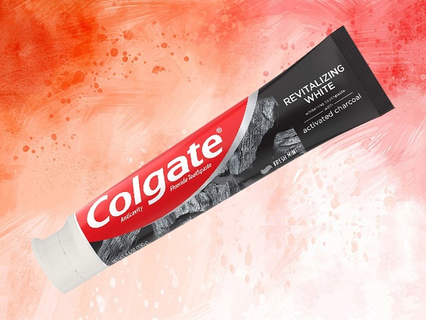 Colgate Aktiveret Kul Tandpasta