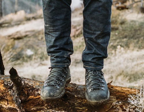 A lapos trekking férfi cipő