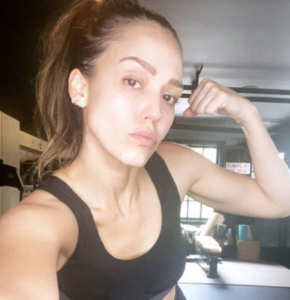 jessica alba rövid frizurák