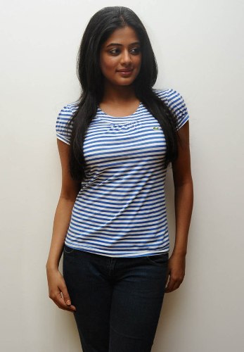 Priyamani smink ingyenes