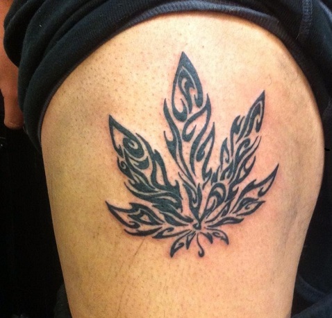 Tribal Weed Tatoveringer