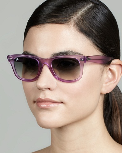 Csinos a Pink Wayfarersben