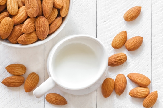 Almond and Milk Face Pack