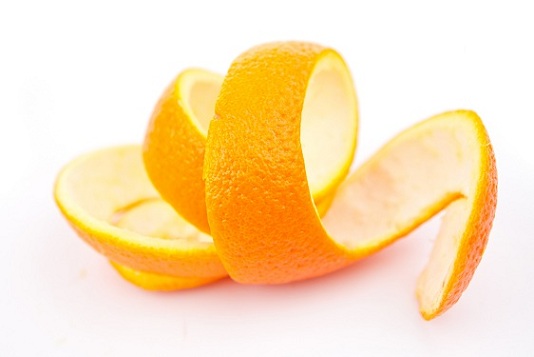 Orange skræl og grøn te ansigtspakke