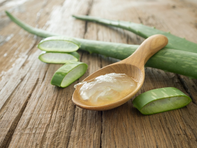 Aloe Vera és kurkuma arcpakolás