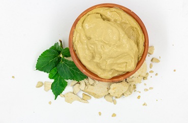 Joghurt és Multani mitti Face Pack