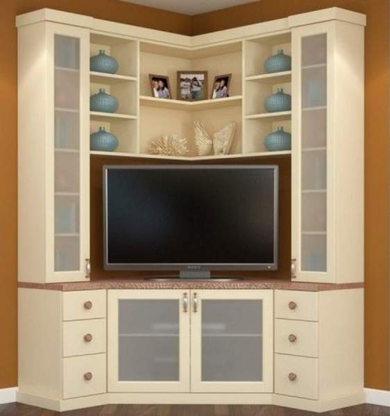 Hjørne -tv -udstillingsdesign