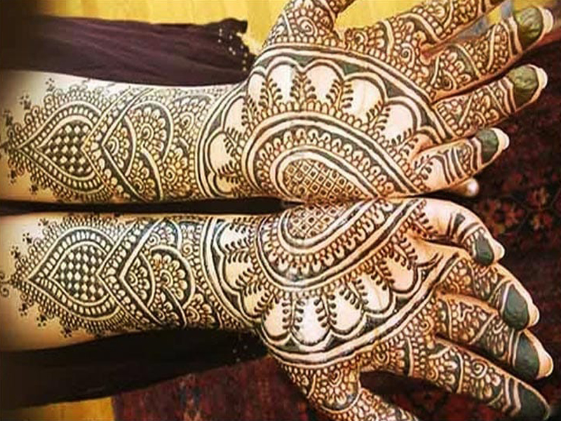 Egyszerű Mehndi Designs for Competition