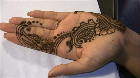 Aranyos egysoros Mehndi Design