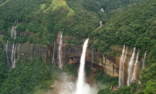 De rolige Vangni Falls