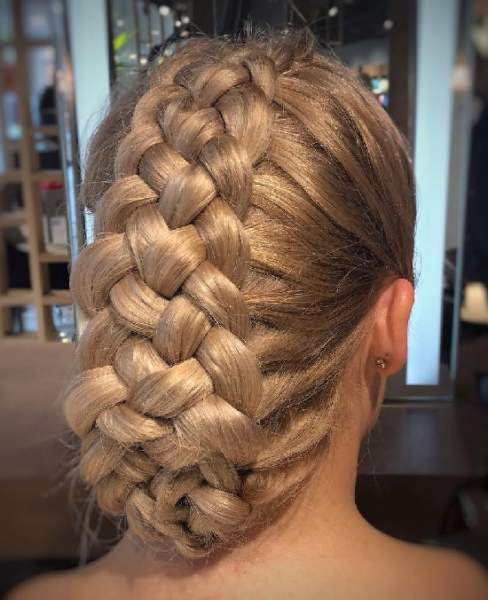Omvendt Five Strand Braid Updo