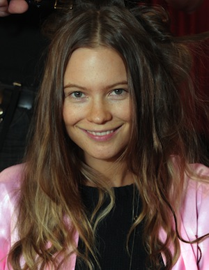 Behati Prinsloo smink nélkül 10