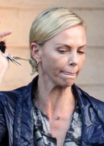 Charlize Theron uden makeup 8