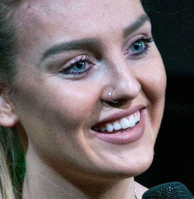 Perrie Edwards smink nélkül2