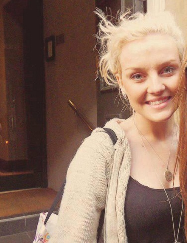 Perrie Edwards uden makeup 1