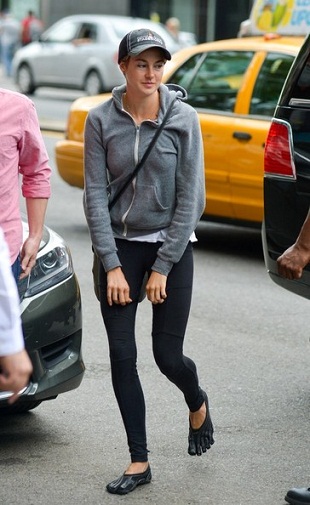 Shailene Woodley uden makeup 8