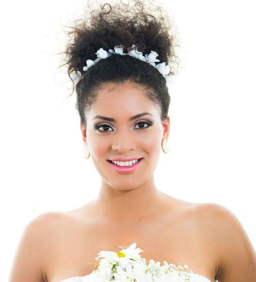 Afro -amerikai ihletett menyasszonyi frizura