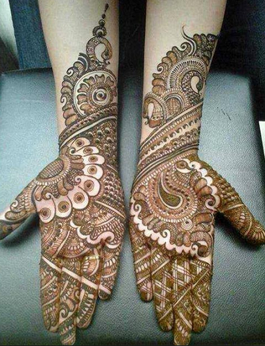 Teej Festival mehndi hænder