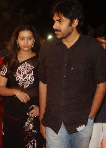 Pawan Kalyan med og uden makeup 1