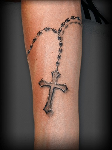 Kors tatoveringer
