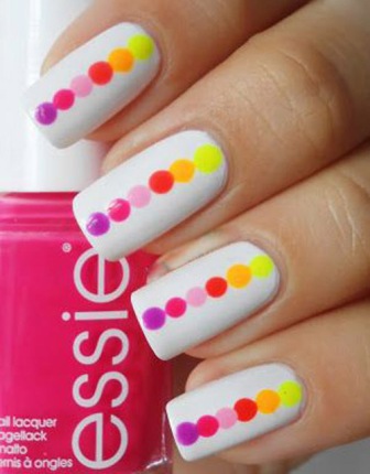 Easy Vertical Dots Nail Art for begyndere