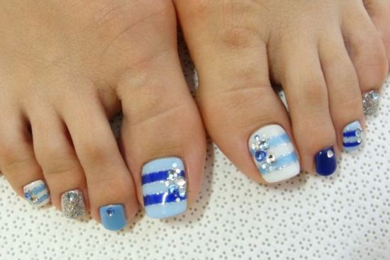 Smukke Toe Nail Art Designs