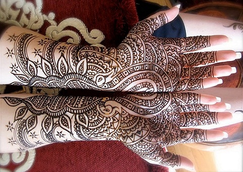 Arabiske Mehendi -designs til piger