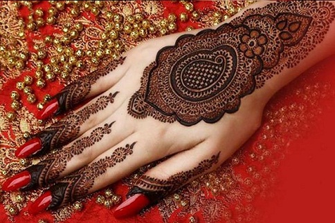 Seneste arabiske mehndi -design