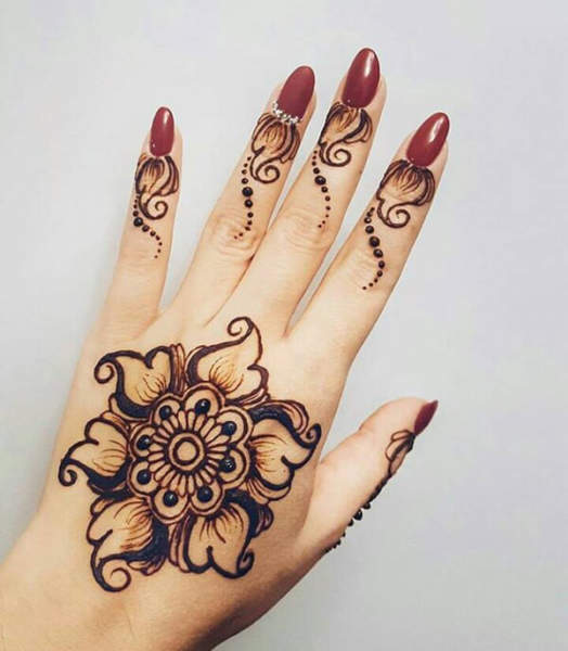 Egyszerű arab Mehendi Design