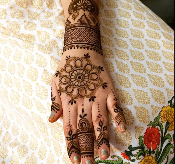 Arab stílusú Mehndi