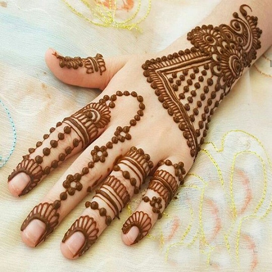 Store prikker arabisk Mehndi -design