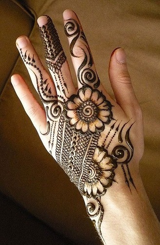 virágos arab mehendi design