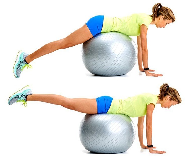 Bent Knee Swiss Ball Reverse Hip Raise - sadeltasker fede øvelser