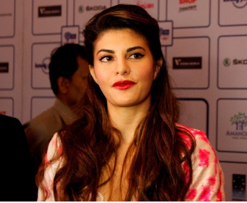 Jacqueline Fernandez Krøllet frisure