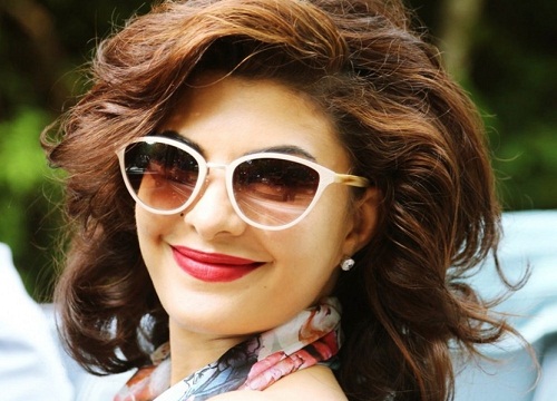 Jacqueline fernandez frisure navn