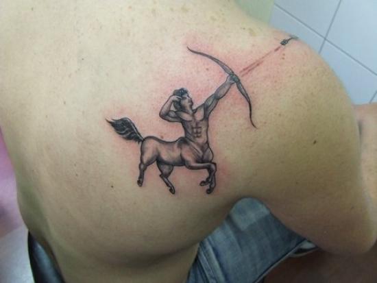 A Centaur kiadta a Bow Sagittarius Tattoo Design -t