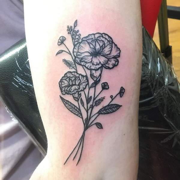 Nellike blomst tatovering