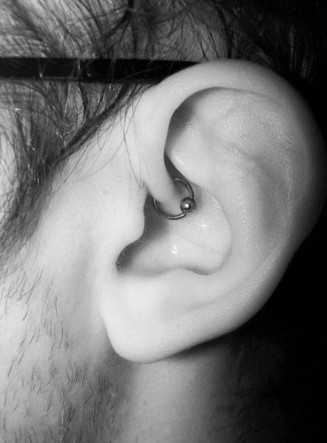 Daith piercing