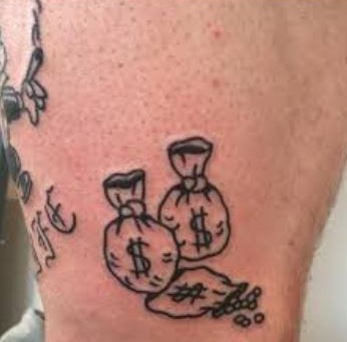 Pénztáska tetoválás