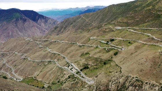 Sichuan-Tibet-motorvejs hårdeste veje i verden