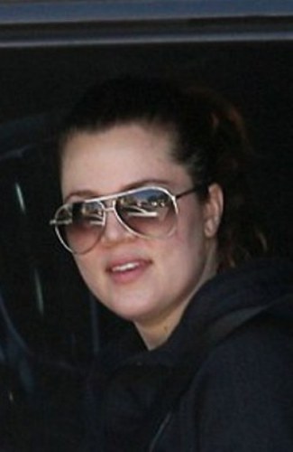 Khloe Kardashian uden makeup 4