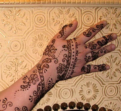 Enkle blomster Mehndi -designs