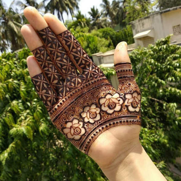 A legújabb Mehndi Design