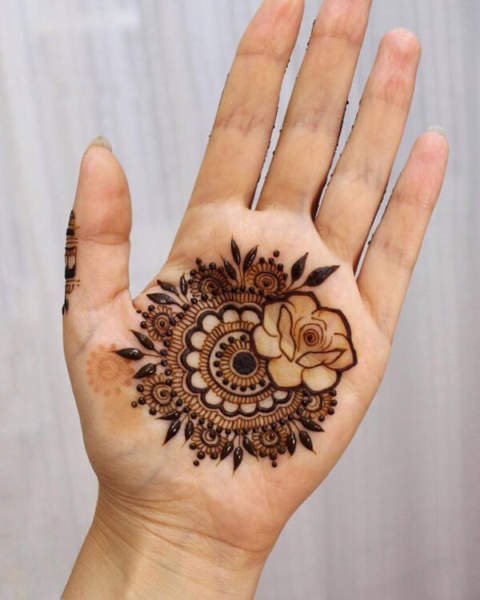 Mehndi blomstermønster