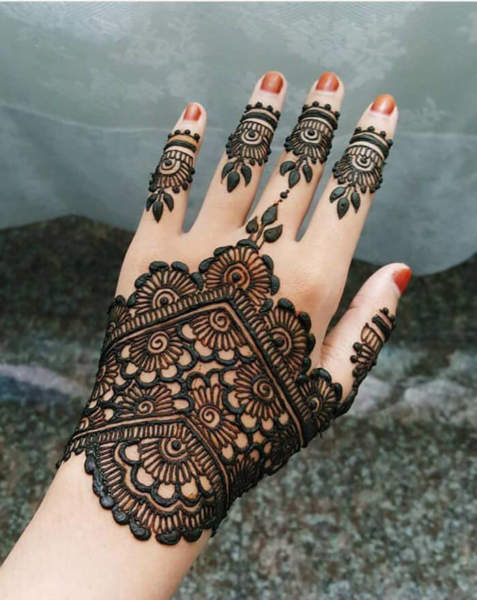 Enkle og nemme Mehndi -designs