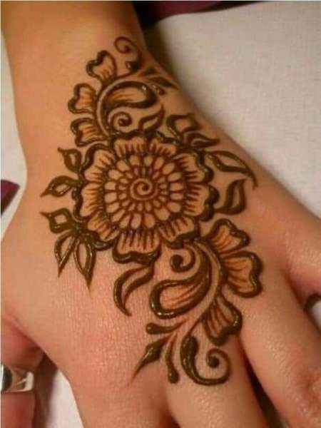 Nagy virág Mehndi Design